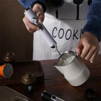 1 adet El Elektrikli süt köpürtücü Taşınabilir İçecek Köpürtücü Kahve Cappuccino Krem Yumurta süt köpüğü Mini Otomatik