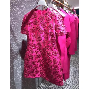 Lüks Tasarımcı Giyim Kadın Zarif Pembe Jakarlı Elbiseler Kadınlar için Vintage O-boyun Kısa Kollu A-line Mini yaz elbisesi 2023