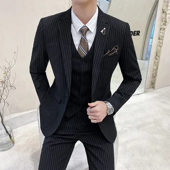 Erkekler için düğün Takımları Erkek Smokin Moda Rahat Çizgili erkek Üç parçalı Takım Elbise Kore İnce İş resmi giysi Takım Elbise Erkekler